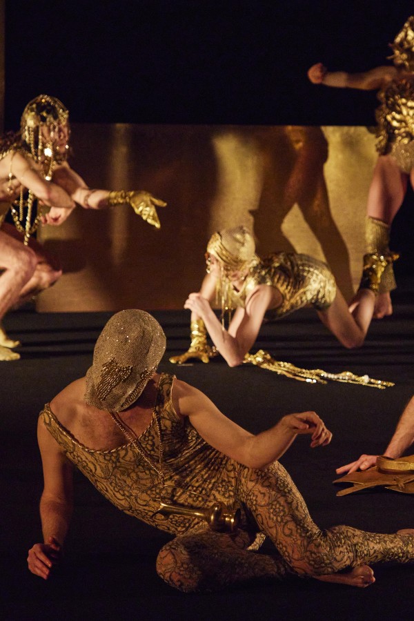Eszter Salamon : Monument 0.10 - The Living Monument 1